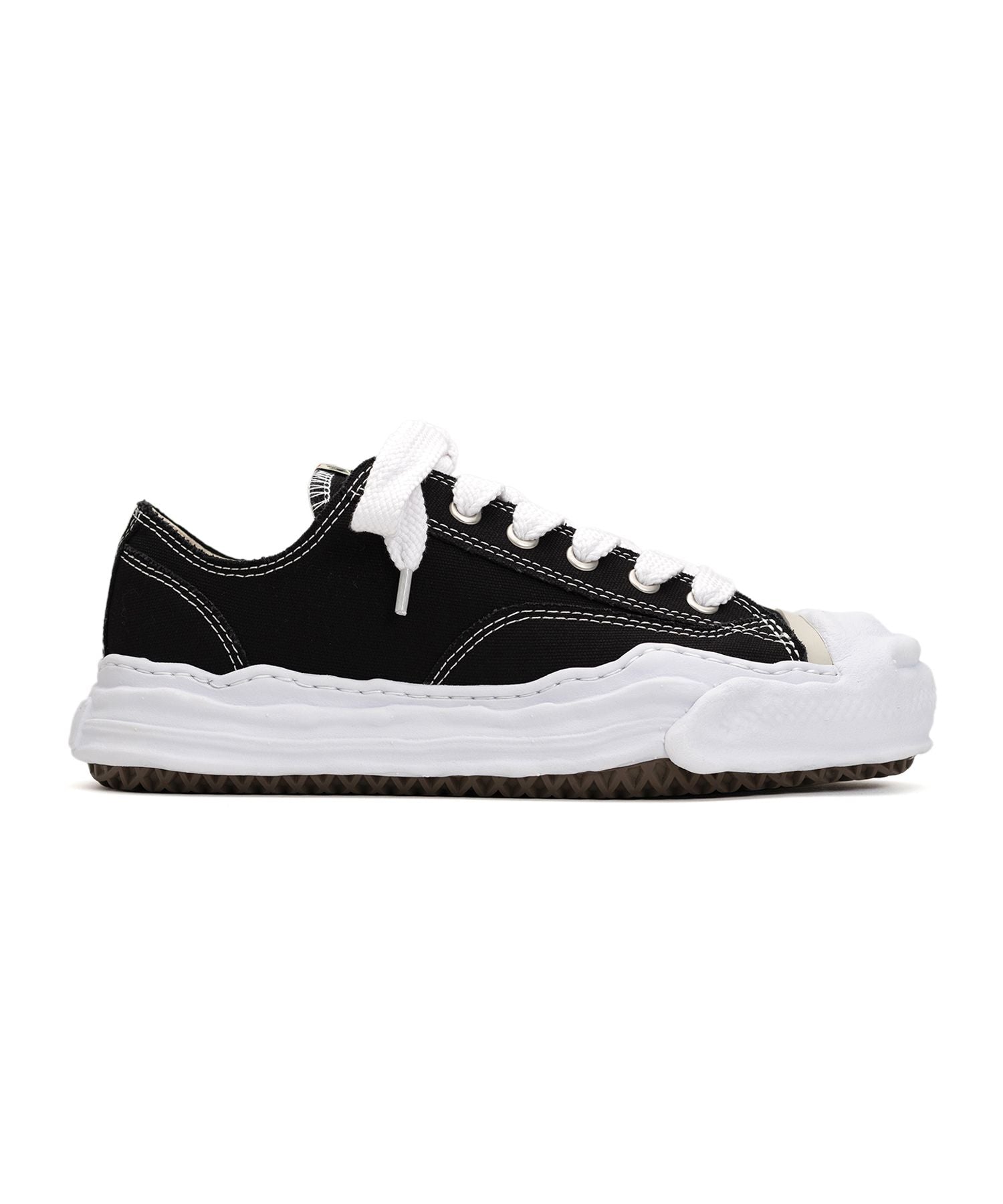 "Aeson Low Top" Sneaker